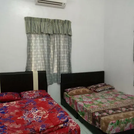 Aiman Homestay Marang Exterior photo